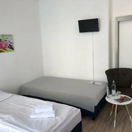 Downtown - Privaterooms Fuerth